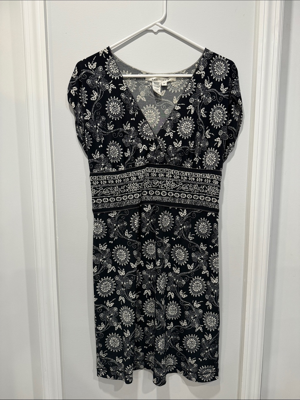 Max Studio Black & White Printed V-Neck Mini Dress